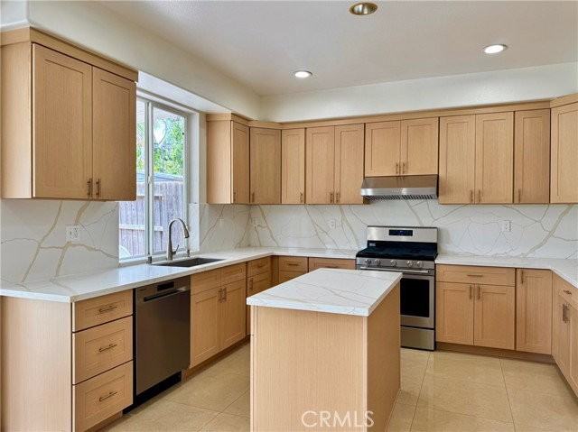 8411 Sparton Ave - Photo 2 of 8