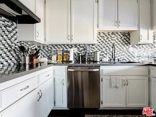 14245 Dickens St #A - Photo 6 of 8