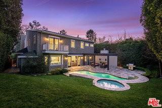 10161 Valley Spring Ln - Photo 2 of 8