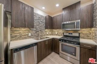 124 W Colorado St #105 - Photo 3 of 8