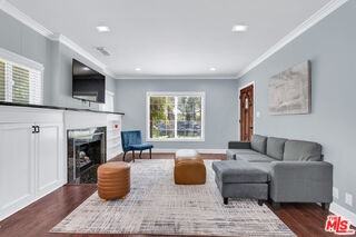 1906 Veteran Ave - Photo 3 of 8