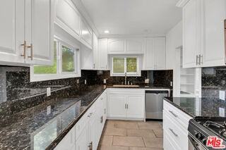 1906 Veteran Ave - Photo 5 of 8