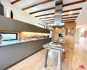 3159 Hutchison Ave - Photo 3 of 8