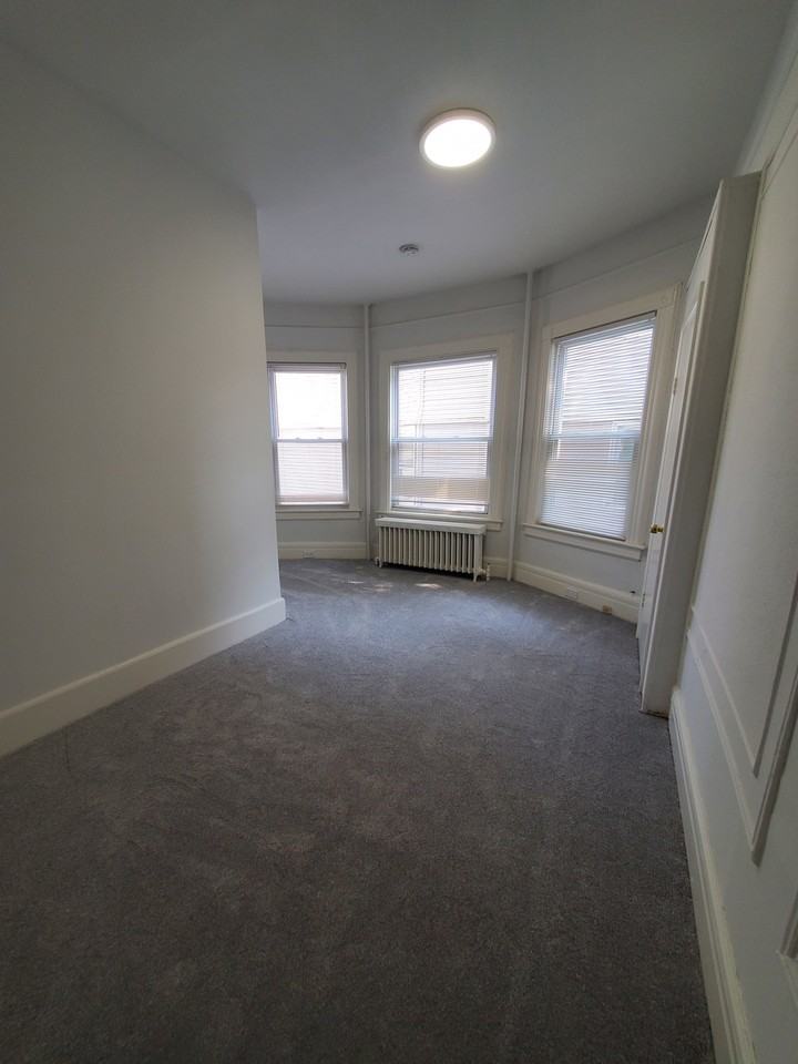 1462 Summer St #1 - Photo 6 of 6