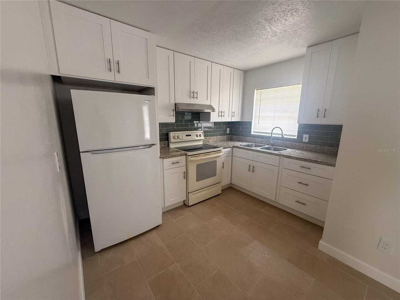 7517 Lakeshore Dr #A - Photo 3 of 6