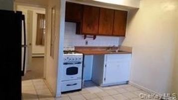 featured image of 9322 243rd St Unit 1