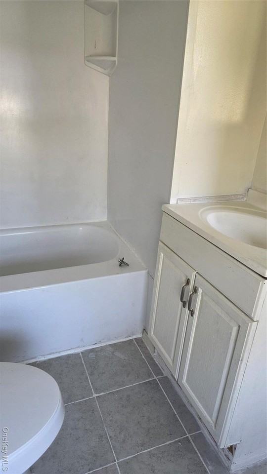 76 Church St - Photo 7 of 10