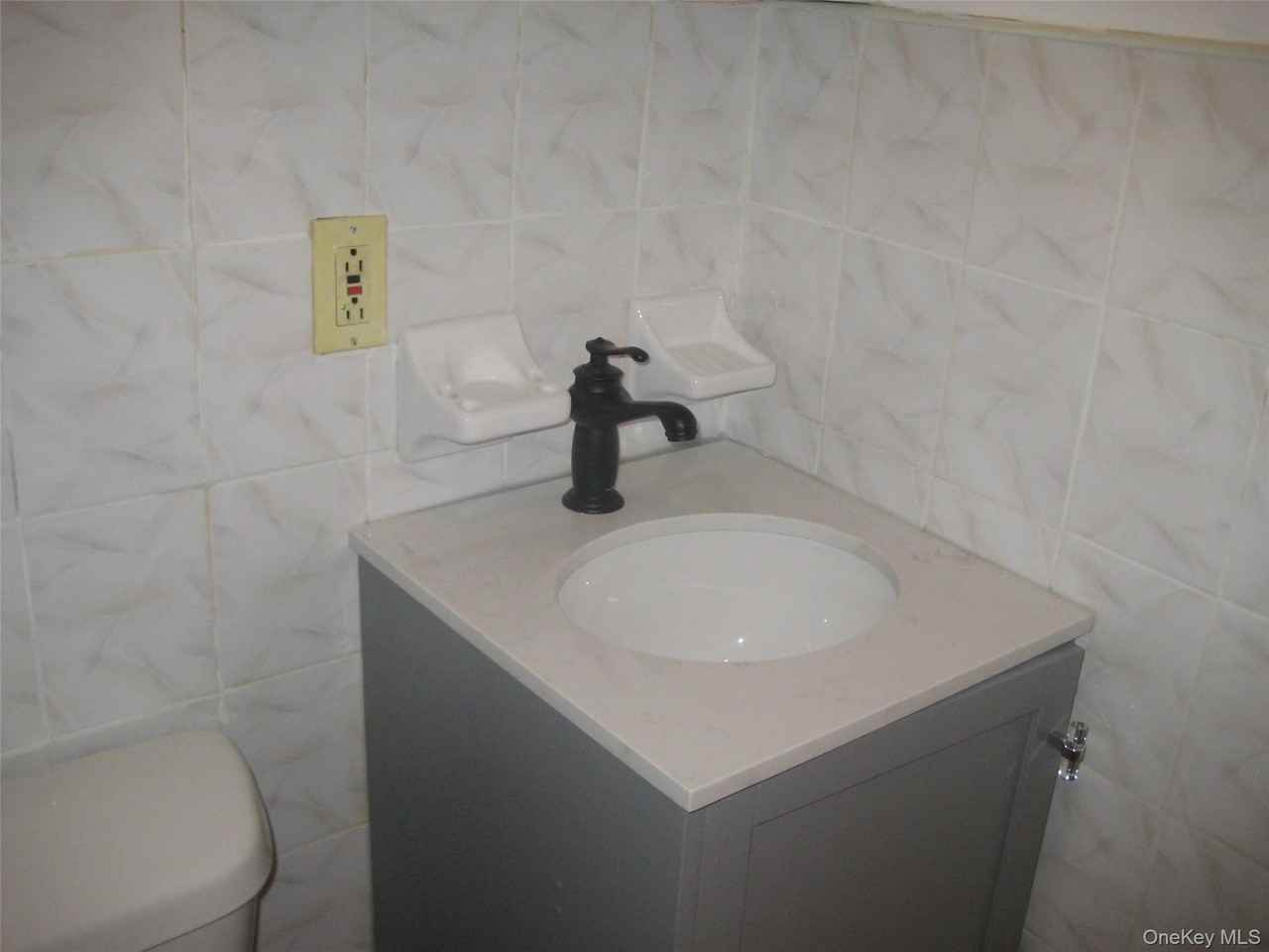 4630 Bell Blvd - Photo 7 of 9