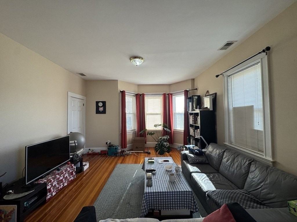 28 Quirk St #28 - Photo 2 of 23