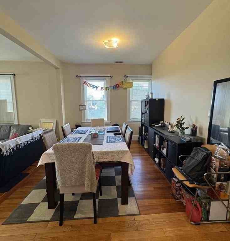 28 Quirk St #28 - Photo 5 of 23