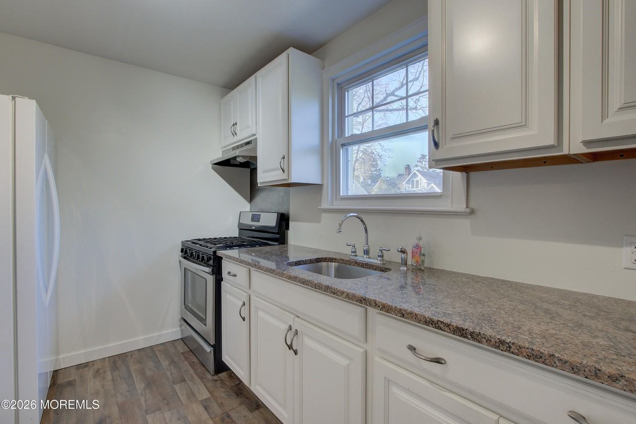 53 Little Silver Pkwy - Photo 6 of 33