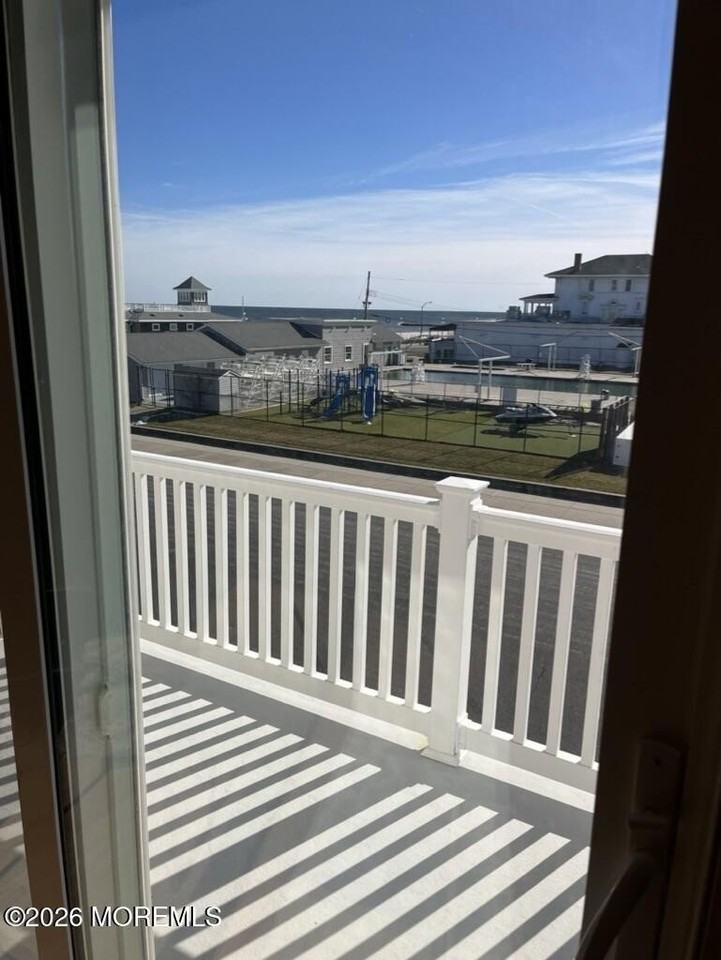709 Ocean Ave #33 - Photo 7 of 12