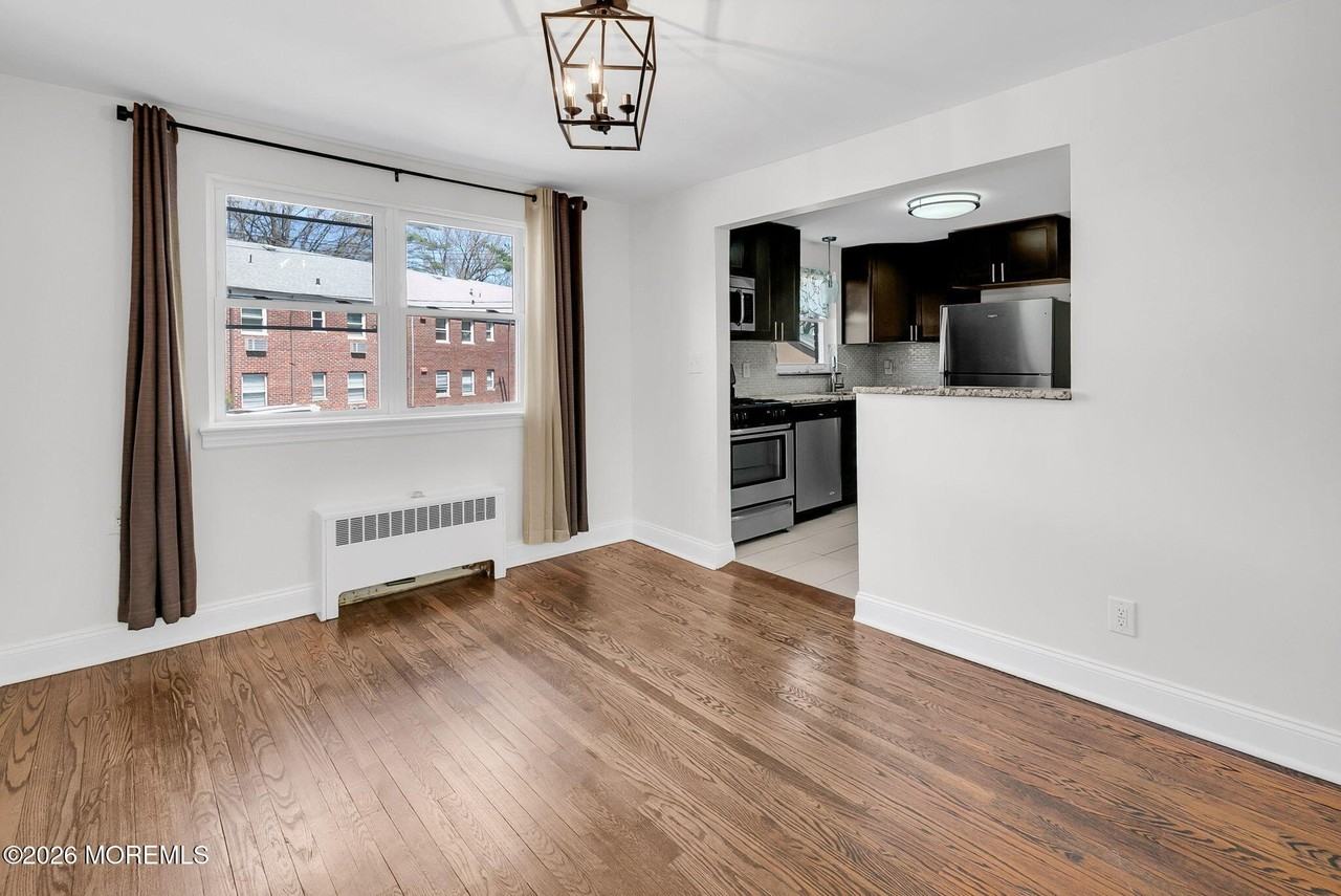 119 Manor Dr - Photo 7 of 35