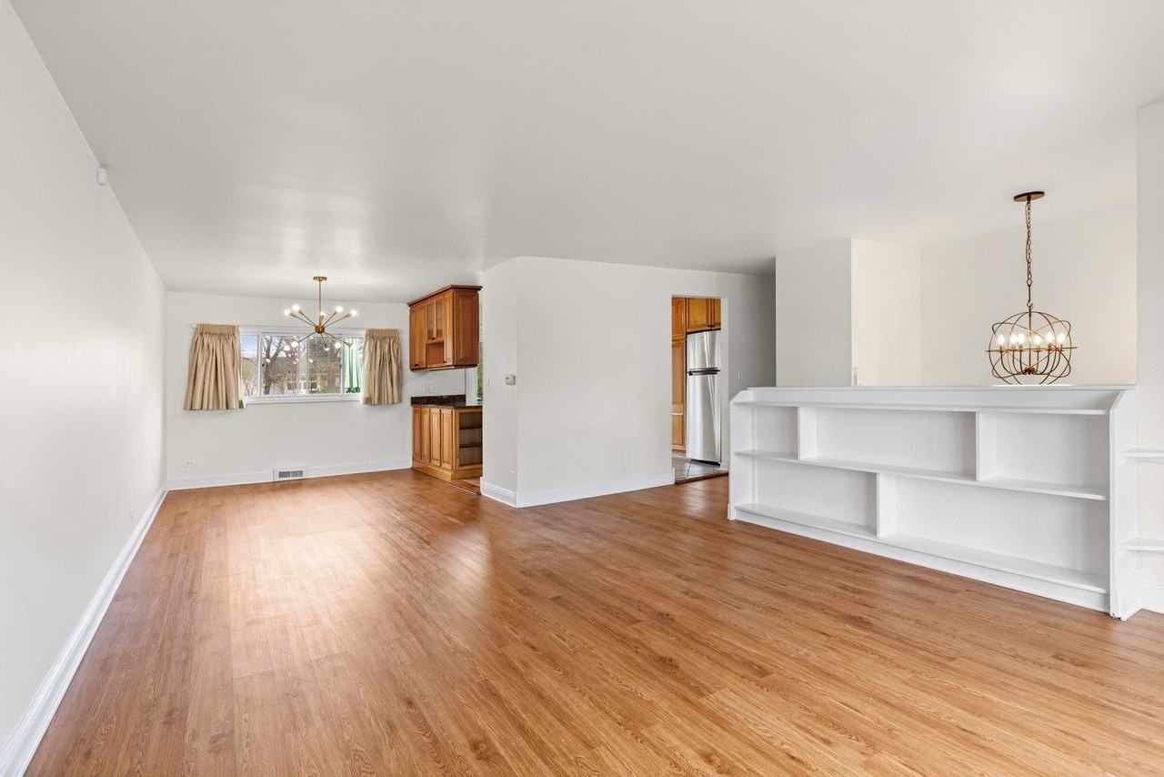 6543 S Stough St - Photo 3 of 15