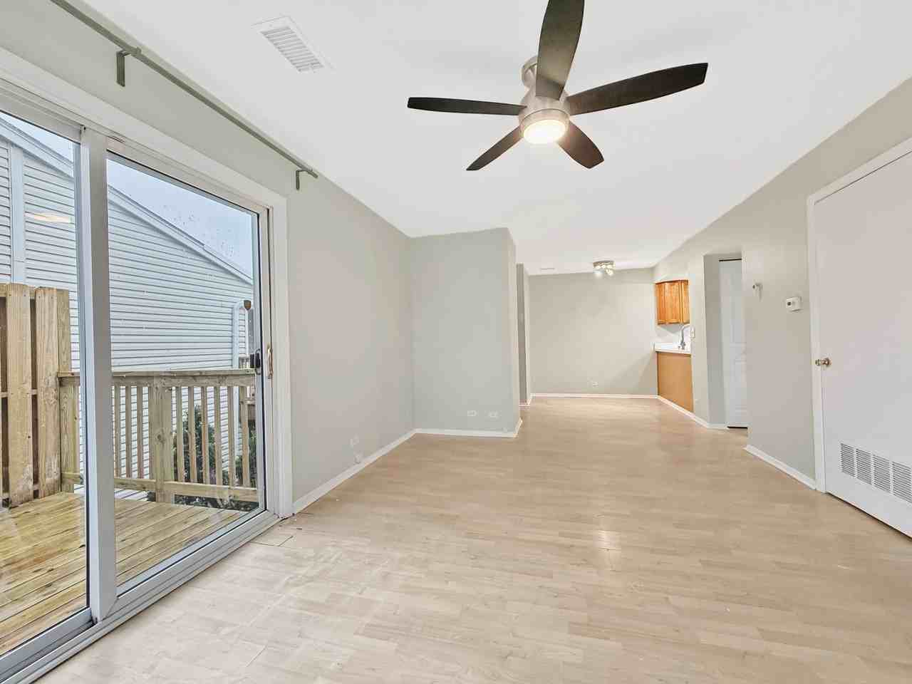 1978 Kenilworth Cir Apt H - Photo 4 of 14