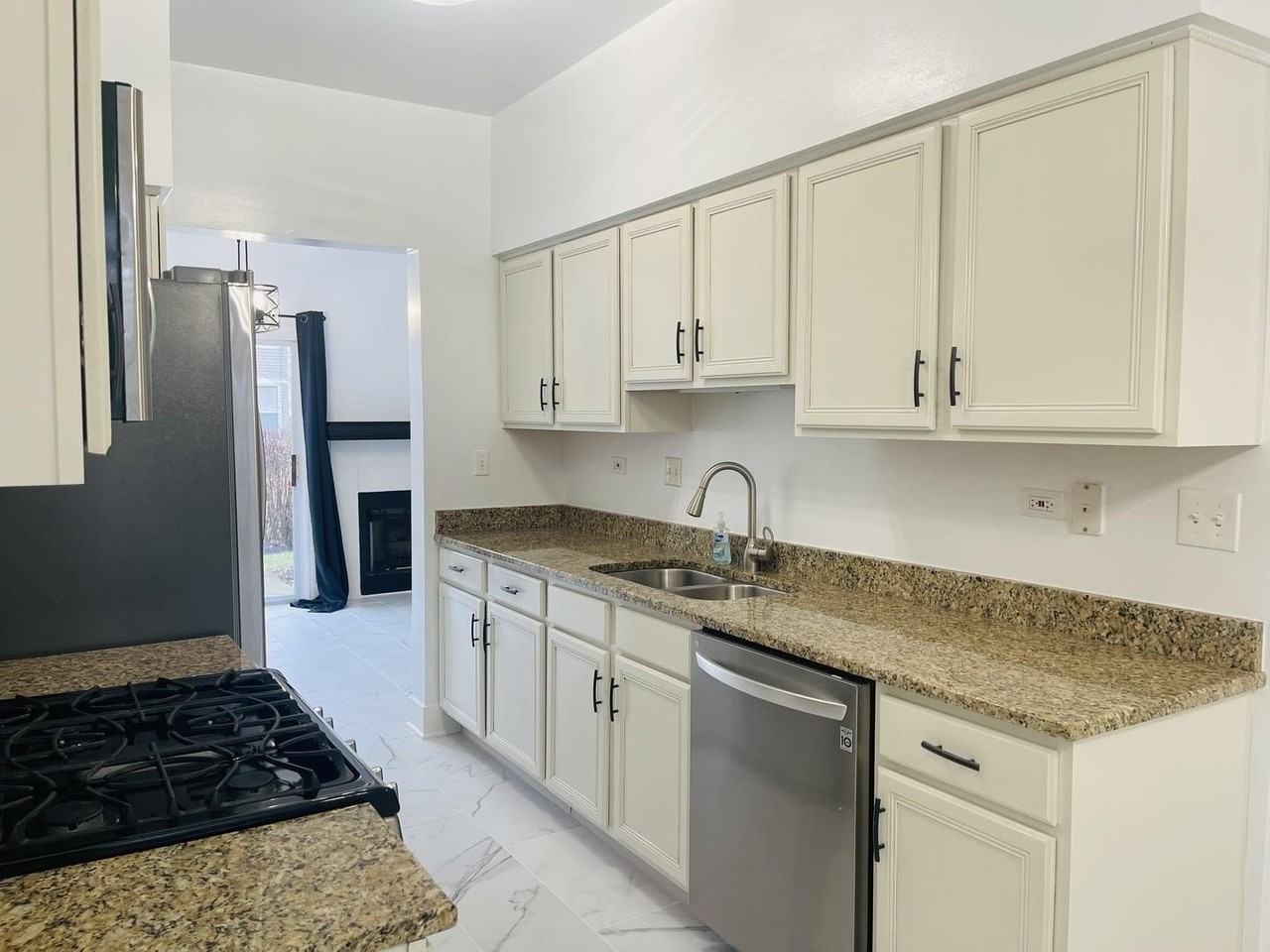 2813 Powell Ct - Photo 7 of 23