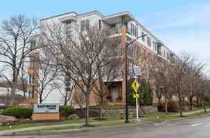 featured image of 370 Farrell St #325