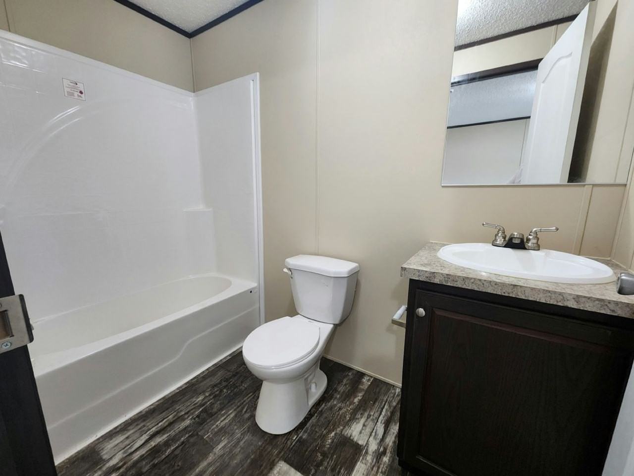 99 Lincoln Dr #99 - Photo 5 of 8