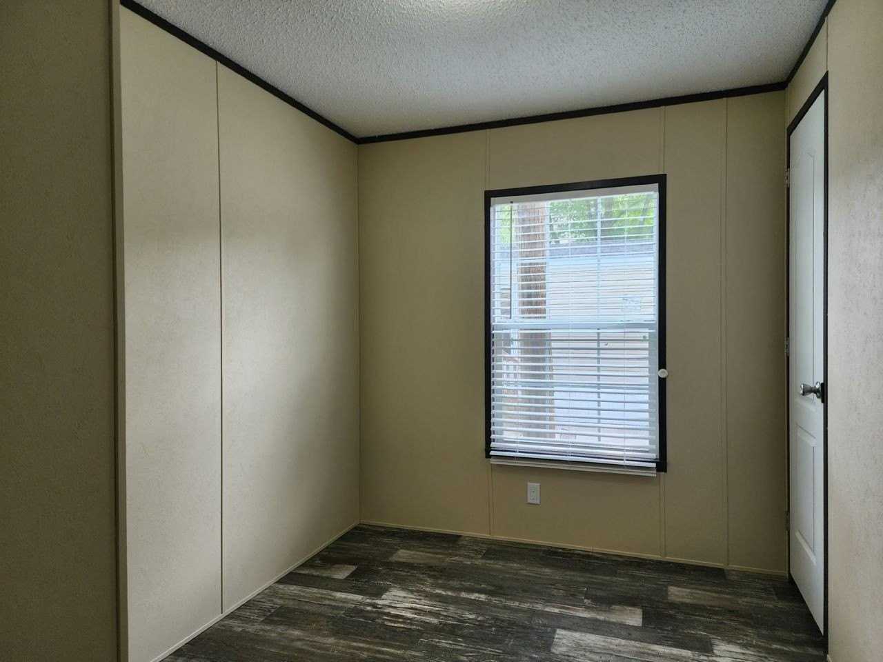 99 Lincoln Dr #99 - Photo 6 of 8