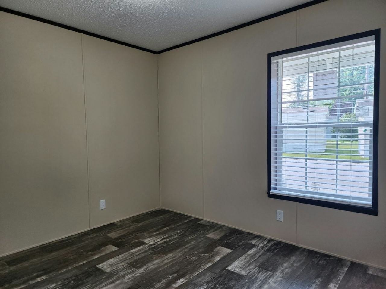 99 Lincoln Dr #99 - Photo 7 of 8