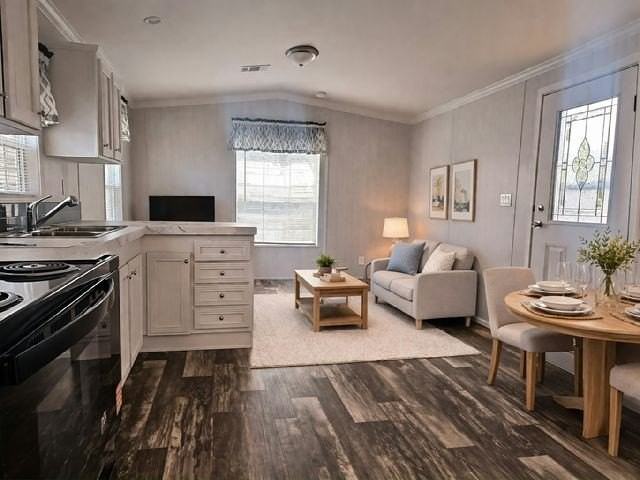 9 George St #42 - Photo 2 of 5