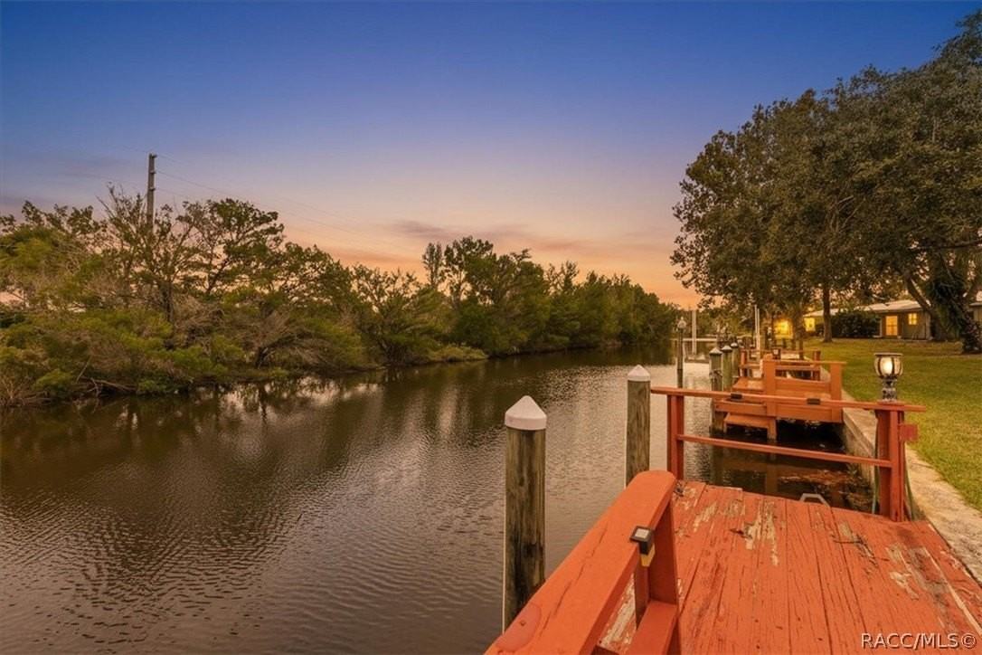 11310 W Bayshore Dr - Photo 3 of 50