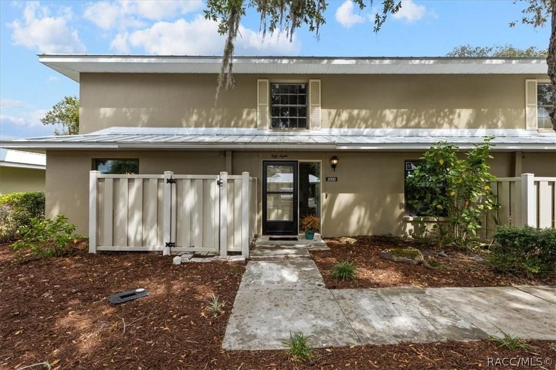 11310 W Bayshore Dr - Photo 4 of 50