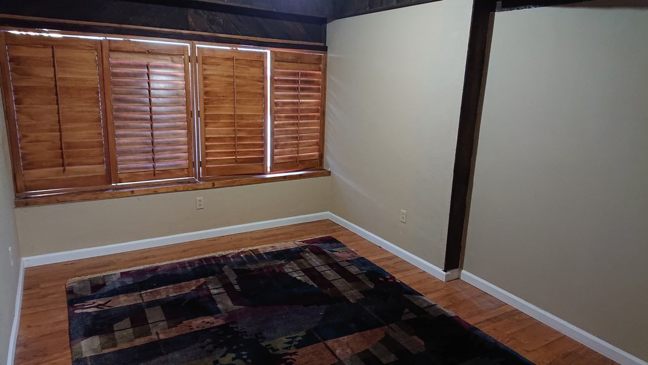 326 Lost River Ave #1 - Photo 7 of 9