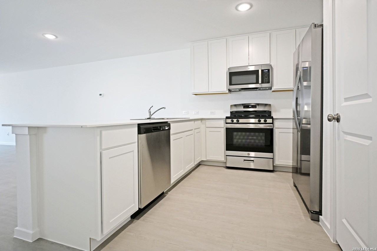 298 Tahoe Ave - Photo 4 of 24