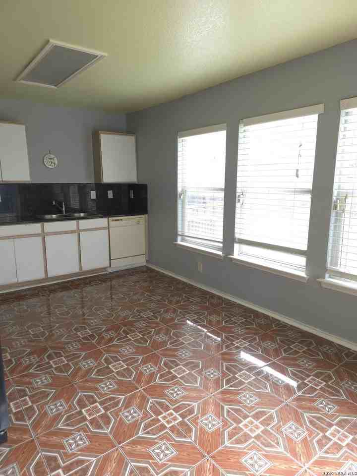 10 Cavelier Pass - Photo 4 of 21