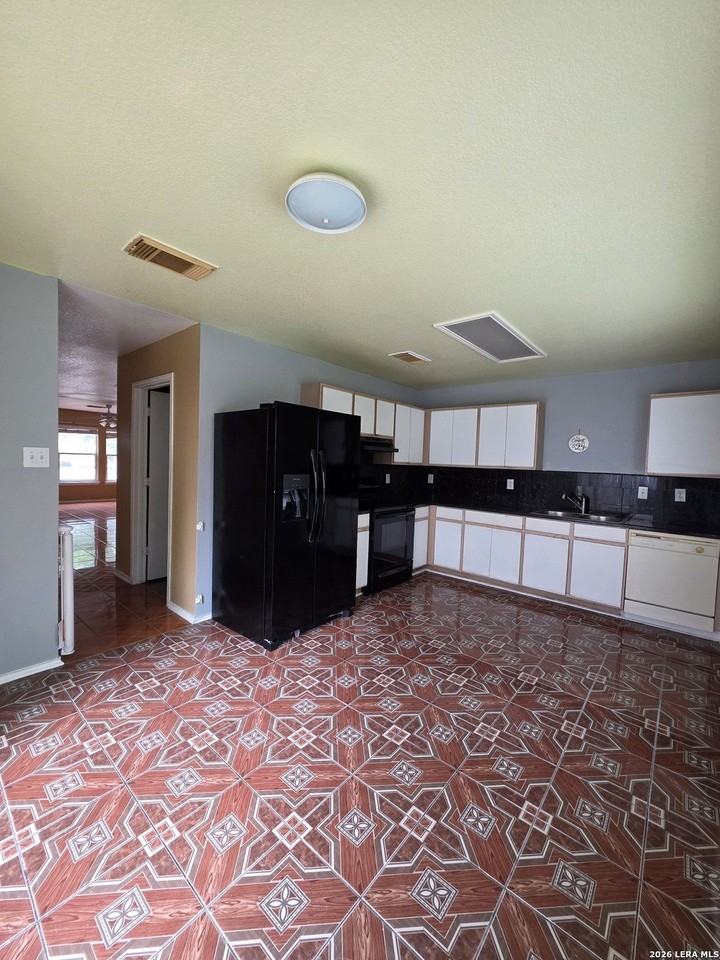 10 Cavelier Pass - Photo 7 of 21