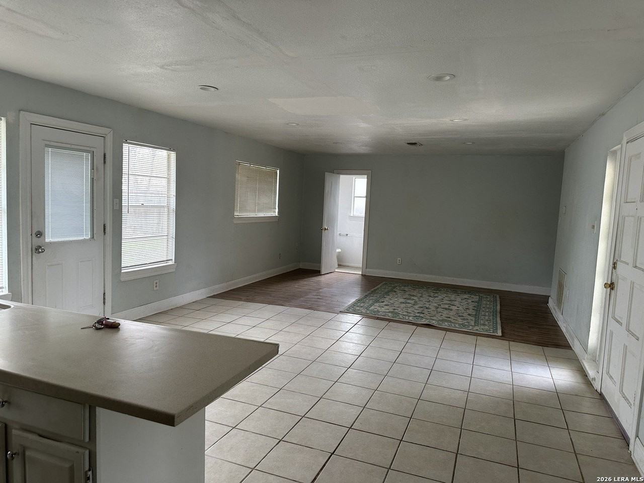 4911 Longfellow Blvd - Photo 3 of 9