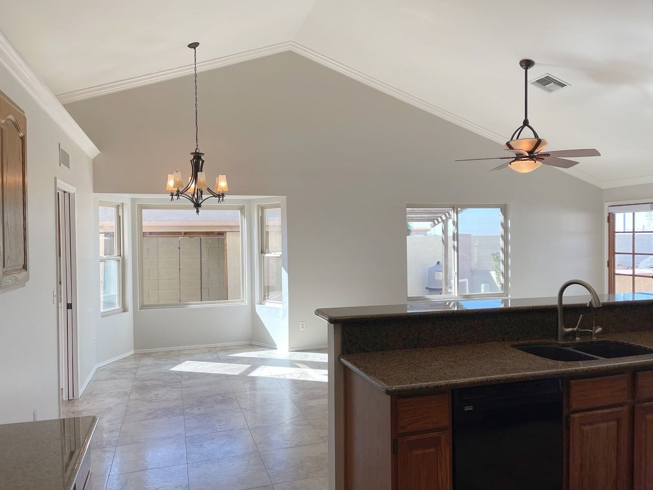 2846 E Nora St - Photo 5 of 22