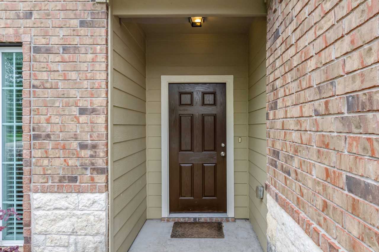 8011 Fieldstone Dr - Photo 2 of 24