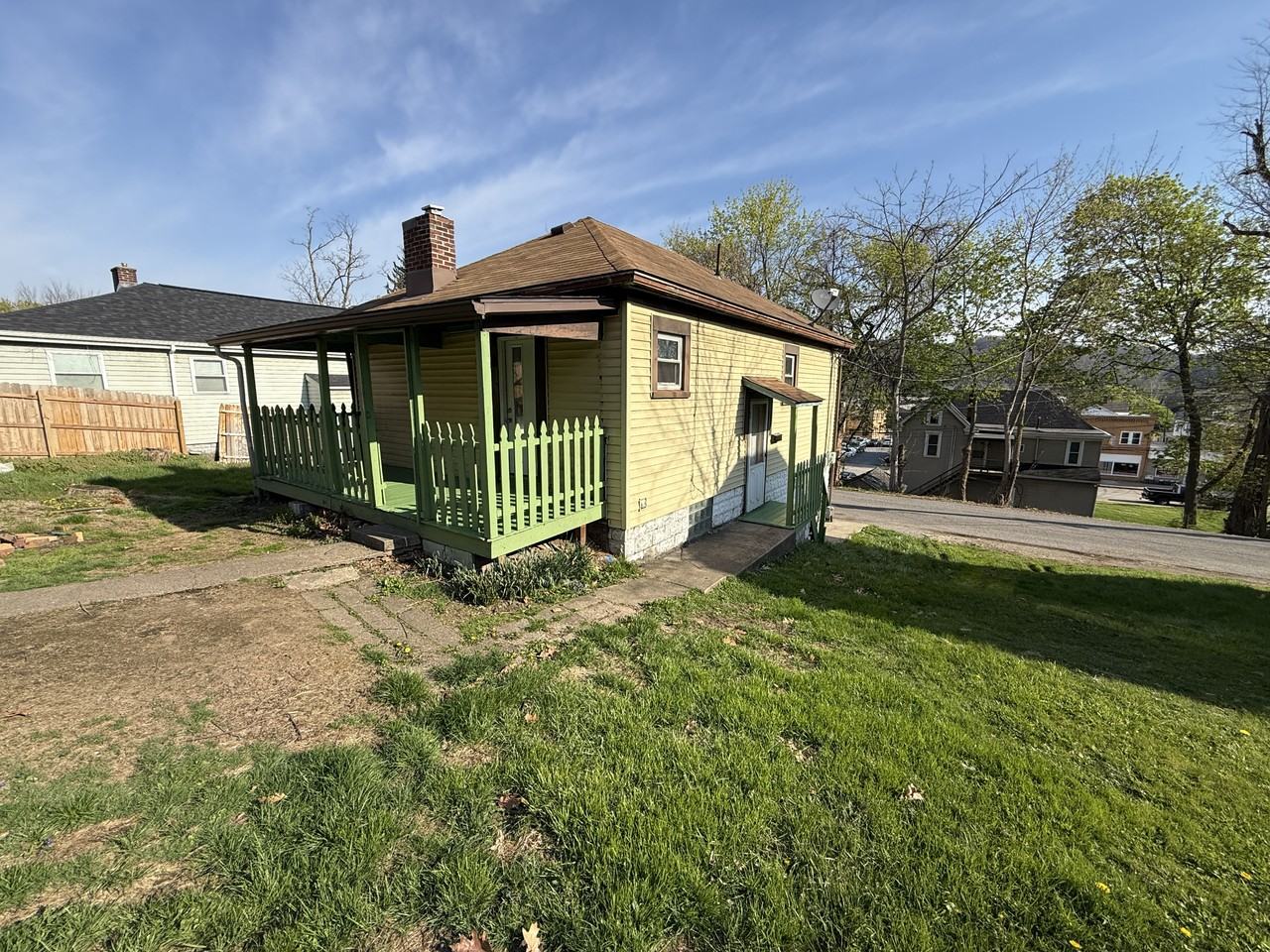 843 1/2 6th Ave - Photo 2 of 13