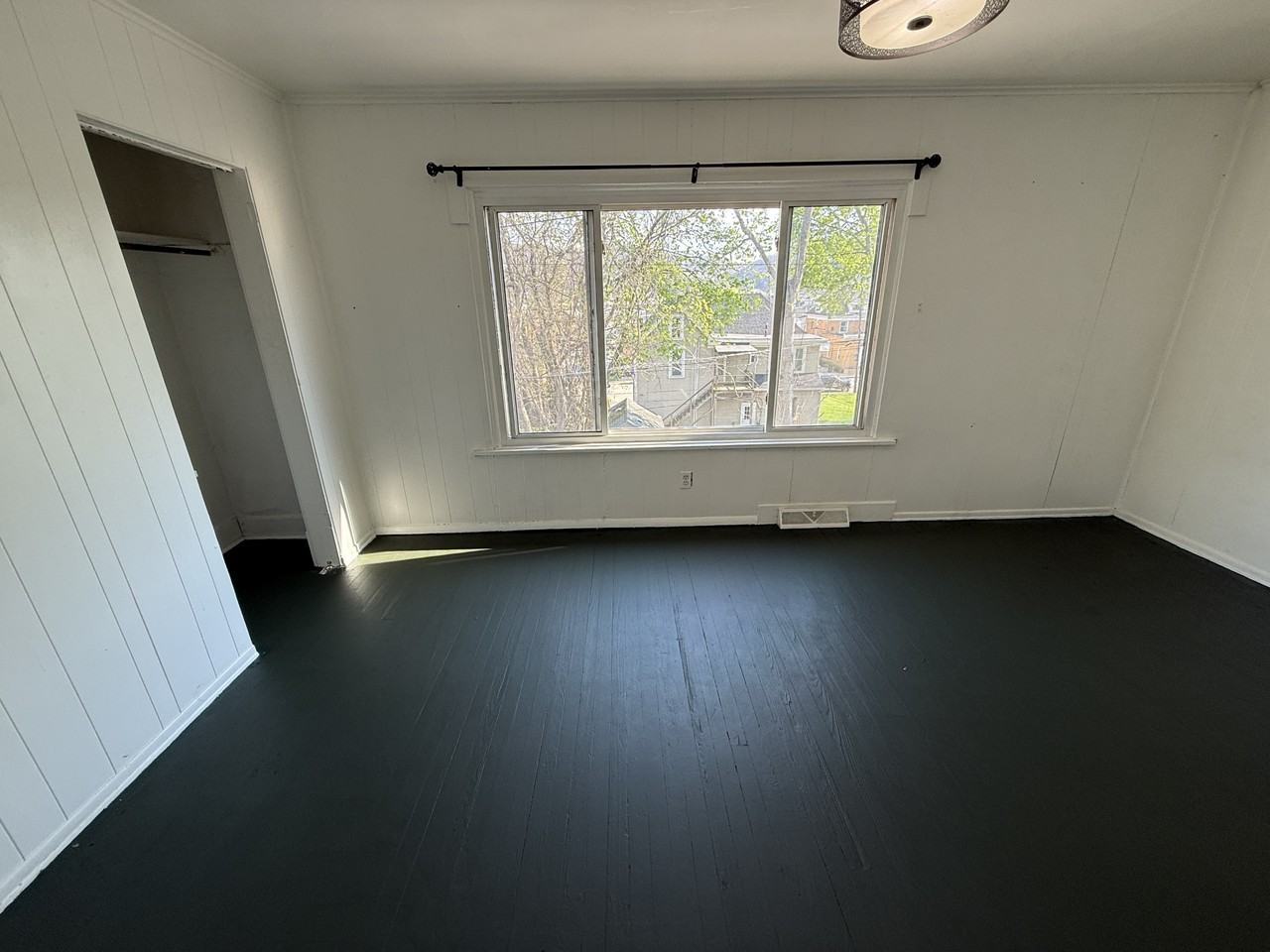 843 1/2 6th Ave - Photo 7 of 13