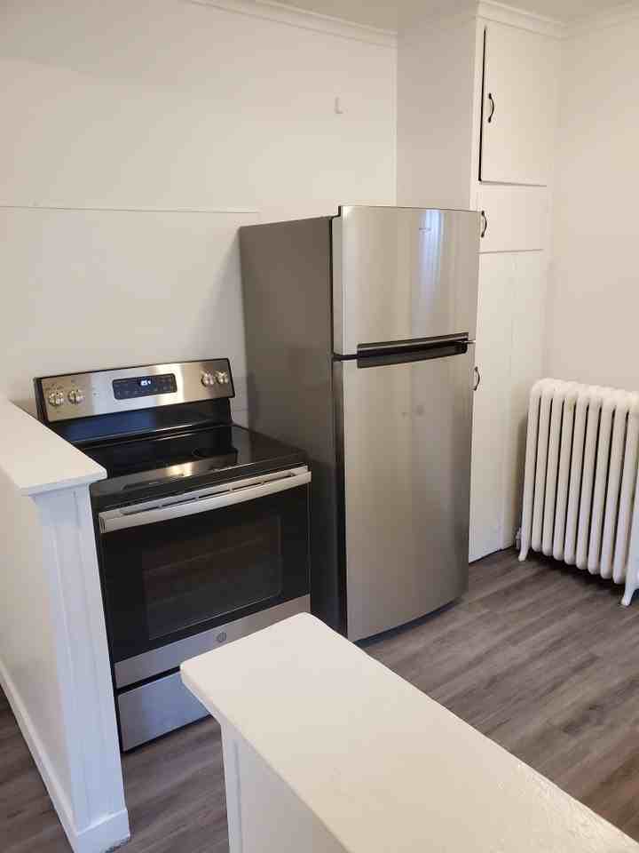 1338 Main St #5 - Photo 3 of 6