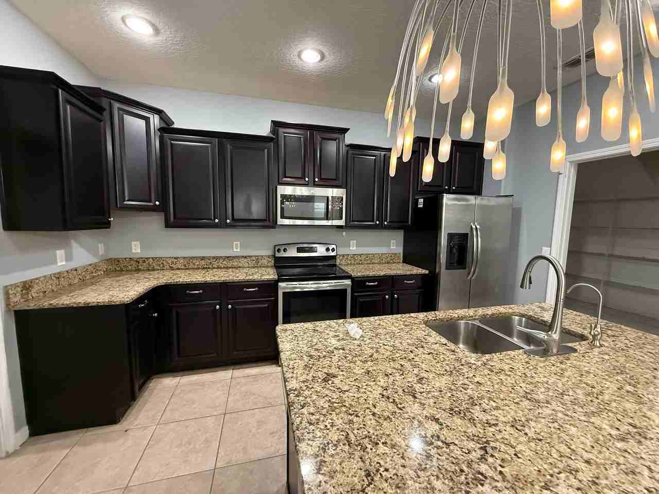 1527 Acadia Harbor Pl - Photo 5 of 19