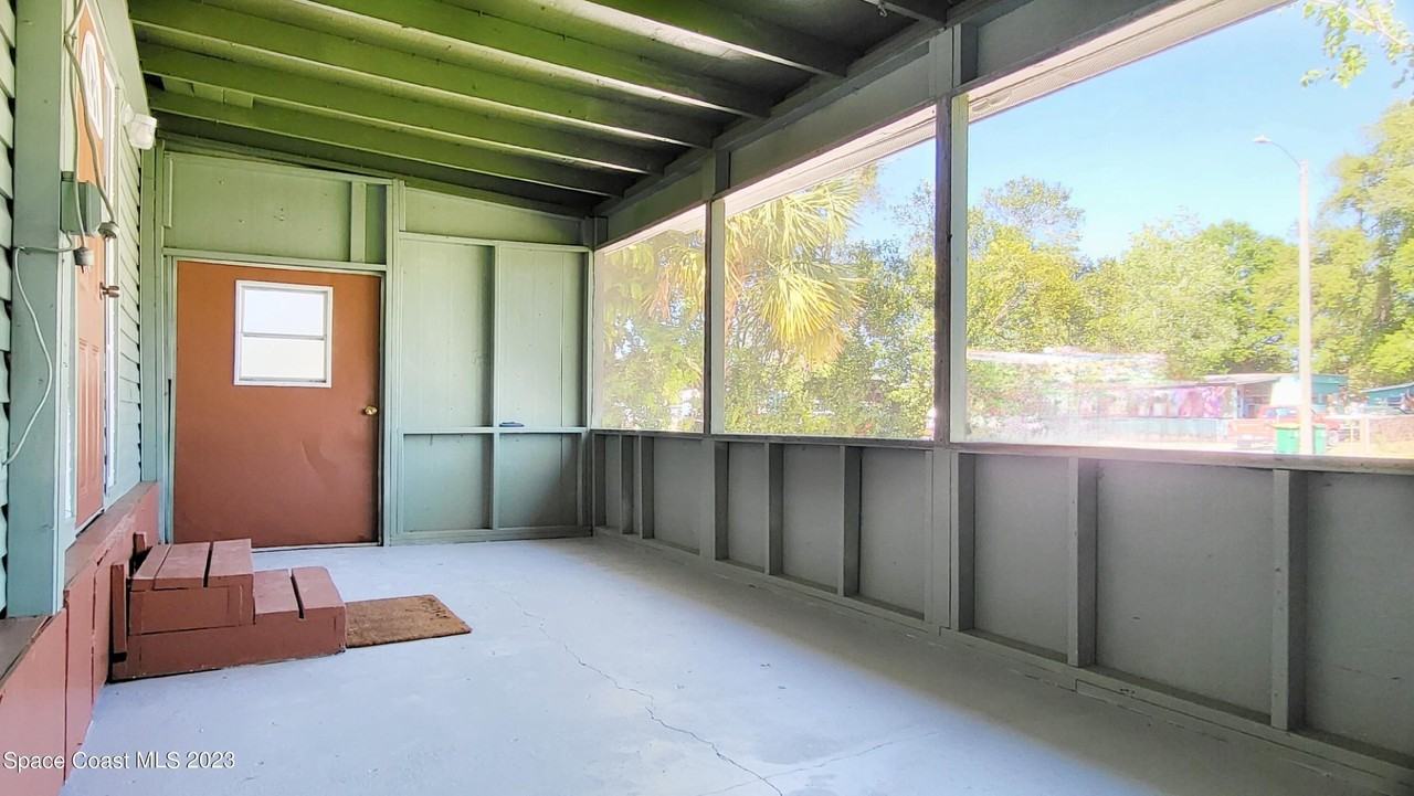 6877 Blue Bonnet Dr - Photo 3 of 15