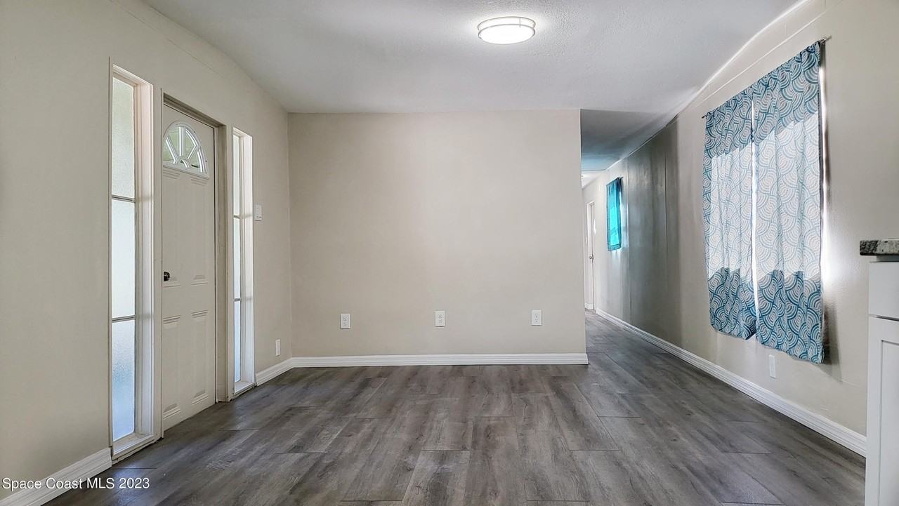 6877 Blue Bonnet Dr - Photo 4 of 15