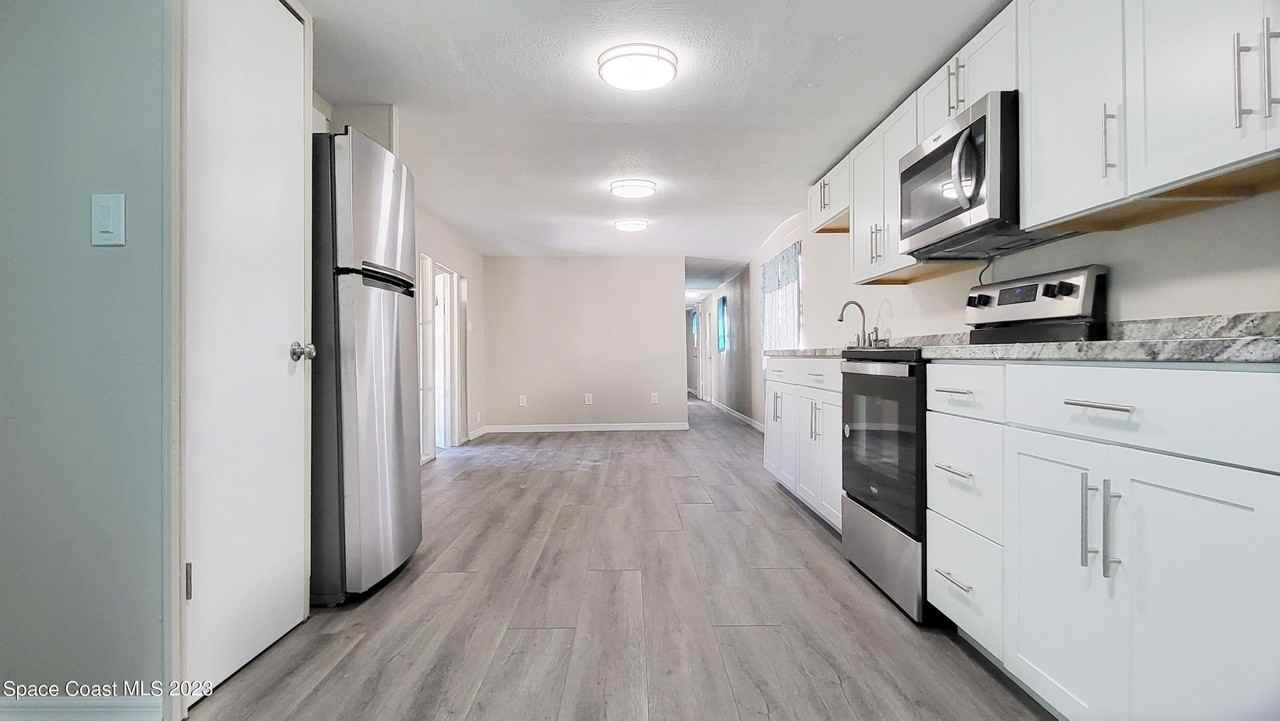 6877 Blue Bonnet Dr - Photo 7 of 15