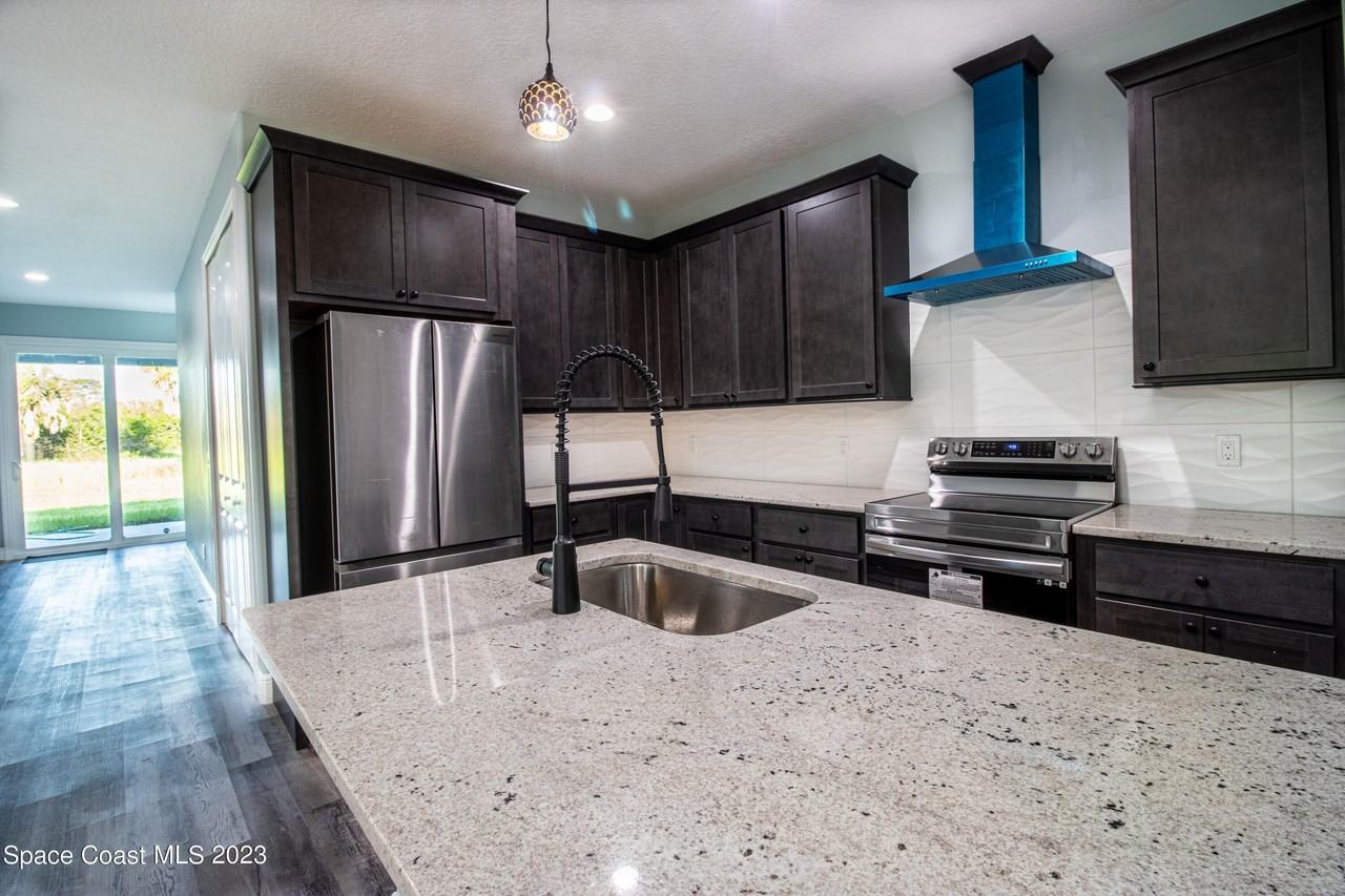 2106 Madden Ave Sw - Photo 6 of 14