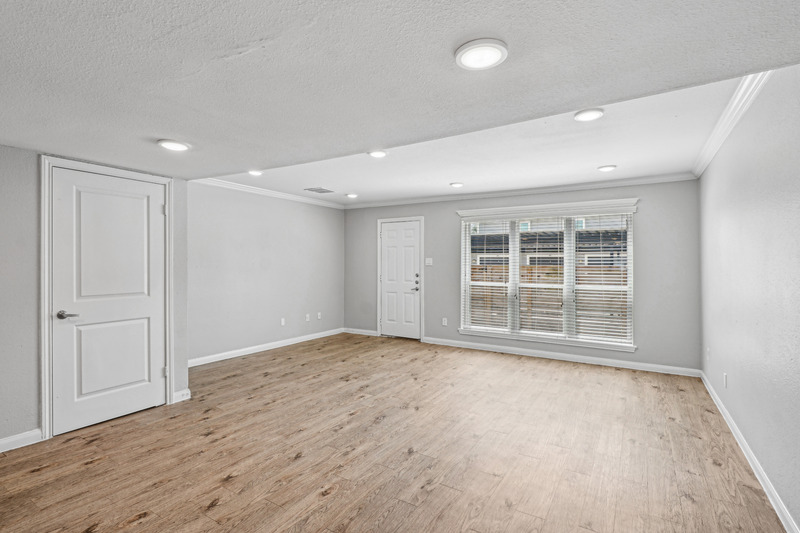 9082 Westview Dr #11BL - Photo 4 of 12