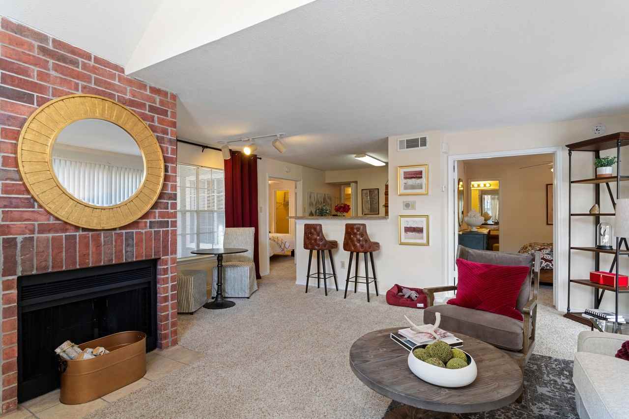 2401 Revere St #GCW - Photo 2 of 9