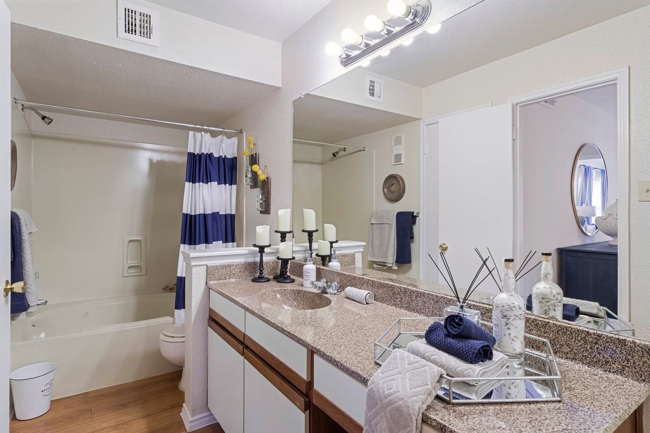 2401 Revere St #GCW - Photo 6 of 9