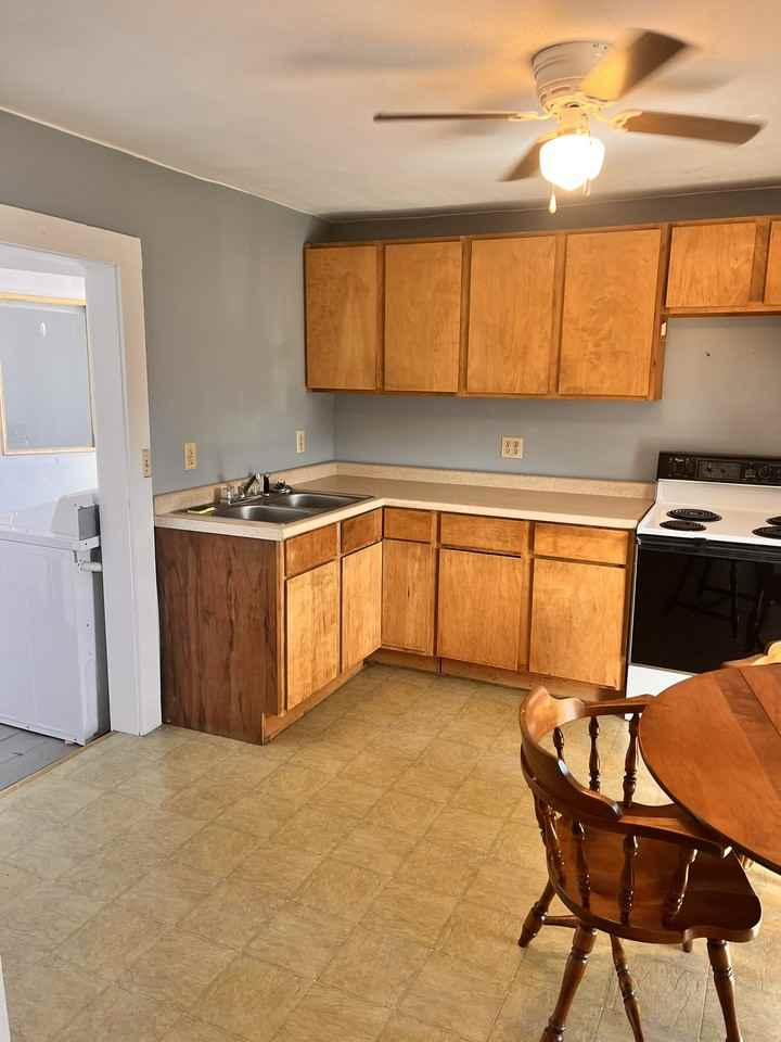 310 W Main St - Photo 7 of 14
