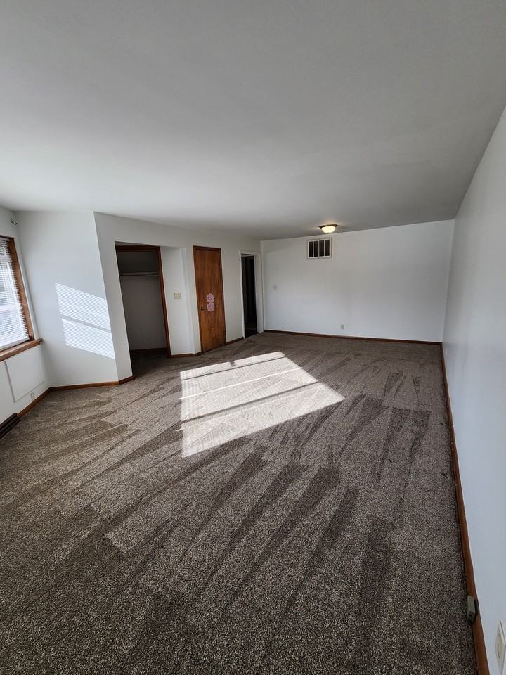 710 N Swords Ave #706 - Photo 2 of 17