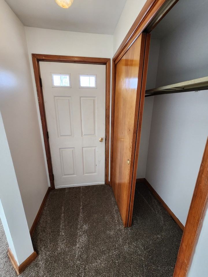 710 N Swords Ave #706 - Photo 5 of 17