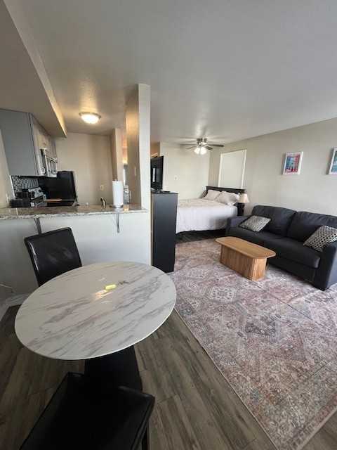 980 S Dexter St #4 - Photo 3 of 11