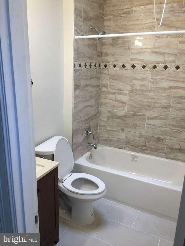 1335 T St Se - Photo 5 of 12